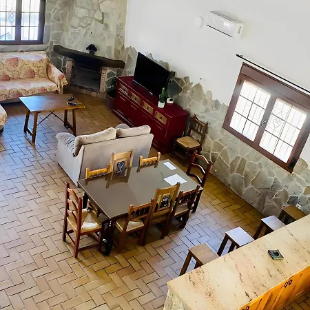 Dos Separados Con Piscina Privada Cada Uno - Perfectos Grupos Grandes Cerca Del Pueblo Holiday home