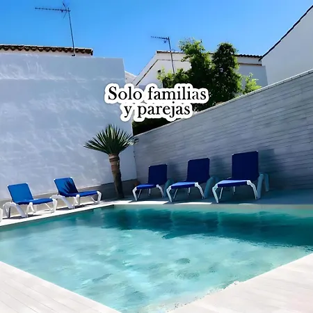 Dos Separados Con Piscina Privada Cada Uno - Perfectos Grupos Grandes Cerca Del Pueblo
