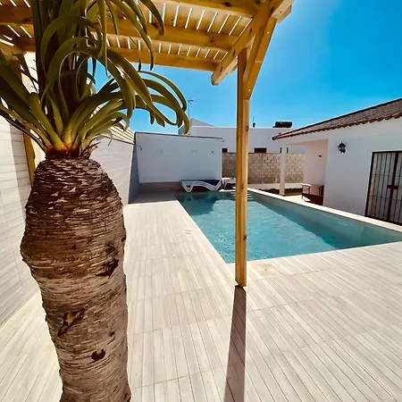 Dos Separados Con Piscina Privada Cada Uno - Perfectos Grupos Grandes Cerca Del Pueblo *